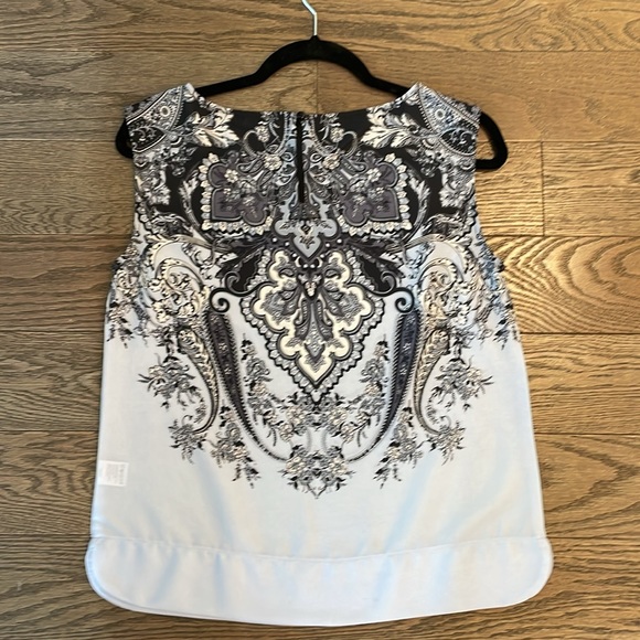 Pasley blue flowy top - Picture 3 of 3